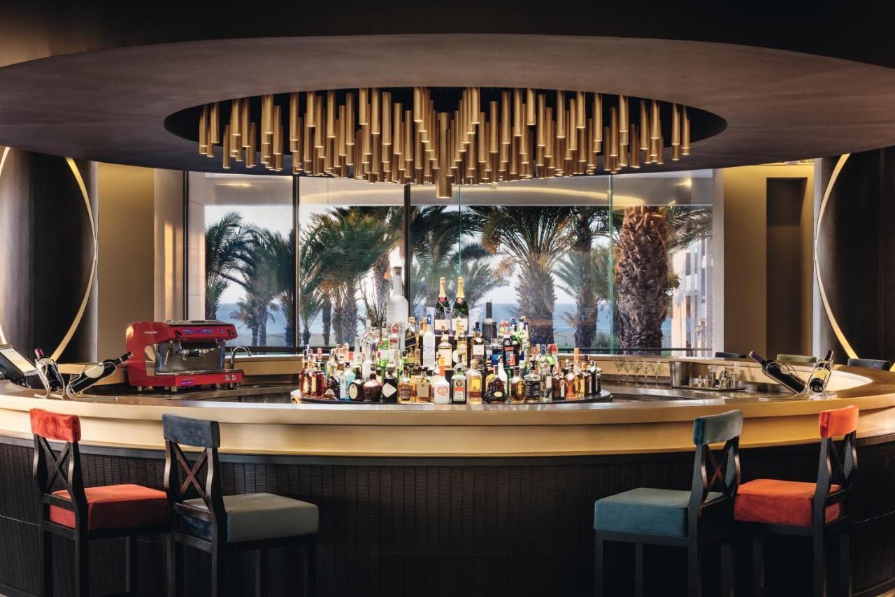 Moevenpick Hotel & Casino Malabata Tanger Exterior photo The bar at the 101 Lounge
