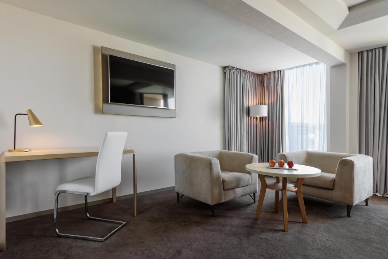 Moevenpick Hotel & Casino Malabata Tanger Exterior photo Suite