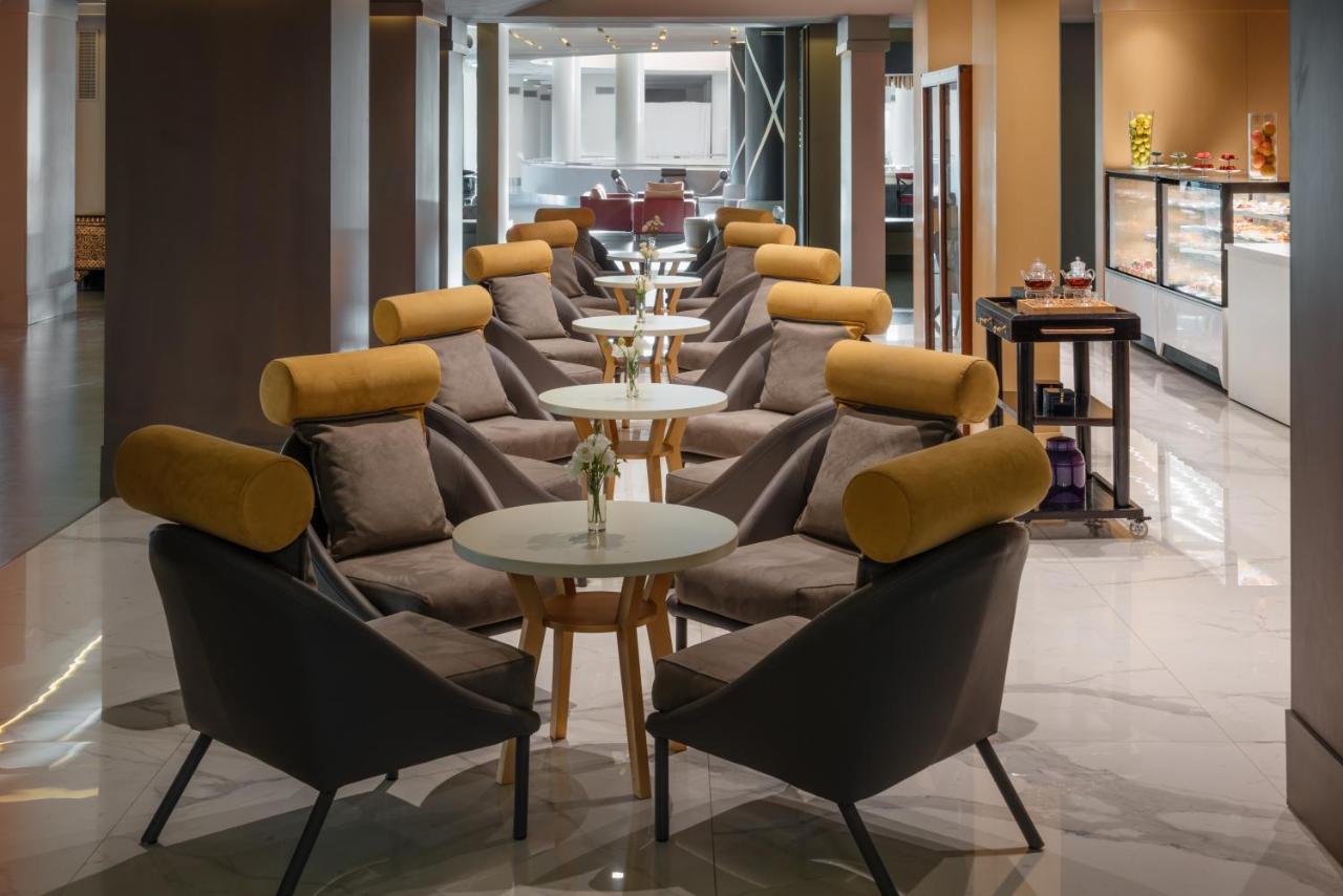 Moevenpick Hotel & Casino Malabata Tanger Exterior photo The lounge at the airport